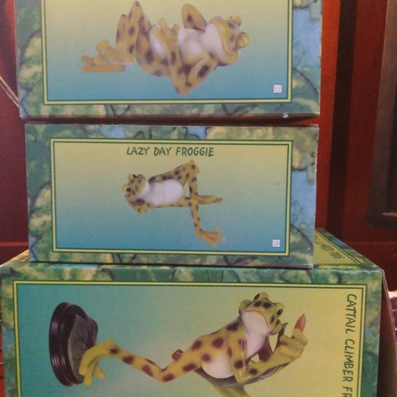Lot of 3 Frog Figurines NIB - Picture 1 of 8